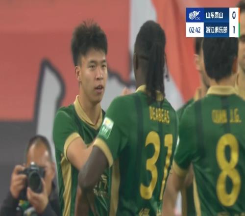 近7場6球！18歲王鈺棟2分鐘攻破王大雷大門，卸球+推射一氣呵成！