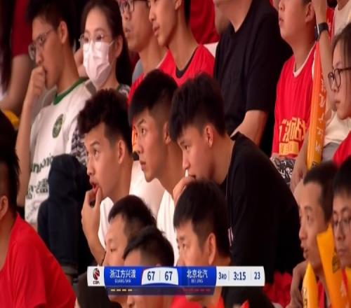 為廣廈隊加油，王鈺棟、劉浩帆、麻皓齊現(xiàn)場觀戰(zhàn)CBA總決賽G5