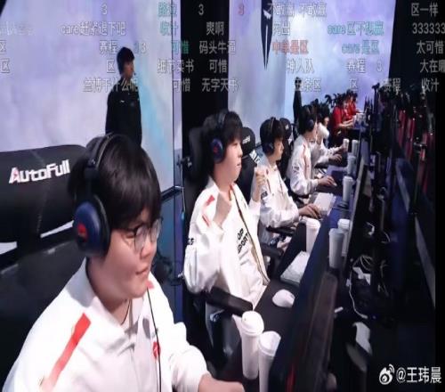 媒体人：奶油狐狸几个亲挺关键Care拿头对手放心彻底被打退朝了