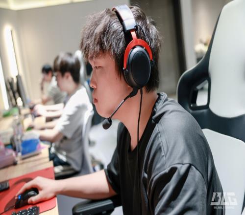 現(xiàn)在是推特王！Bin賽后更推I'mcoming2025MSI