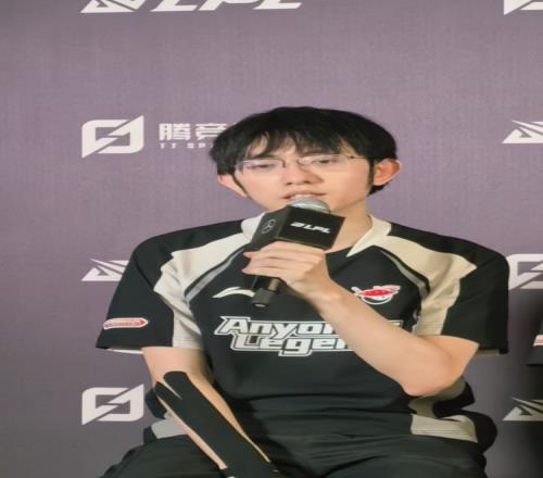 这种态度值得学习!圣枪哥:人在领奖但在思考如果做好就能30了