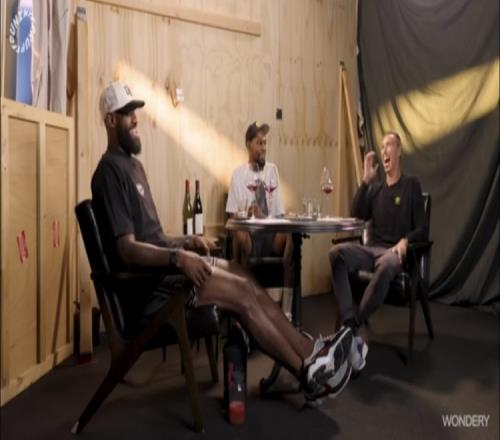 詹姆斯：我小時候看過的一些球星后來查詢后發(fā)現(xiàn)他們生涯并不長