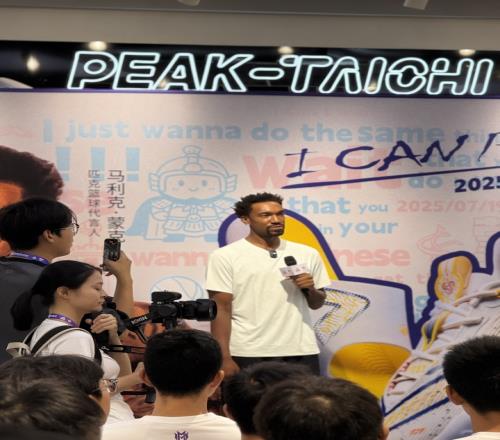 蒙克：在湖人打球更像表演做詹姆斯的投手在國王能更多參與進(jìn)攻