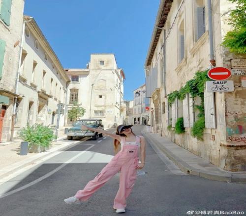 主持BaoBao曬照：一波明信片請查收，來自南法的悠長夏日