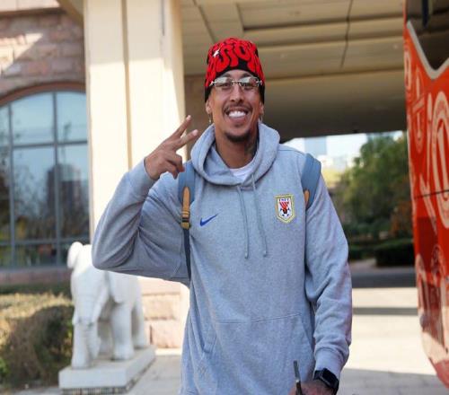 泰山四外援出征武漢！國青雙腰有望聯(lián)袂，韓鵬繼續(xù)掛帥需配個(gè)洋帥