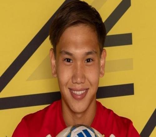 英雄出少年！18歲哈薩克門將歐冠首秀撲點這才是他第2場成年比賽