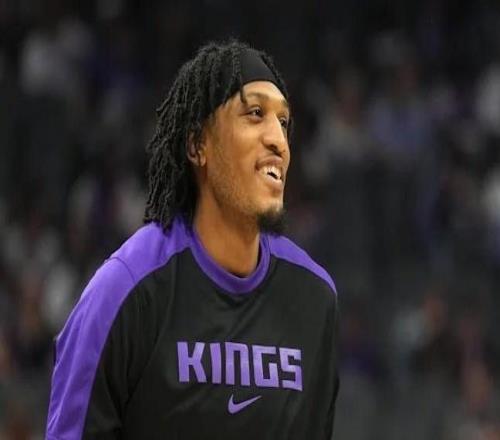 Shams：活塞隊(duì)認(rèn)領(lǐng)前國(guó)王隊(duì)前鋒艾薩克瓊斯作為球隊(duì)第15人