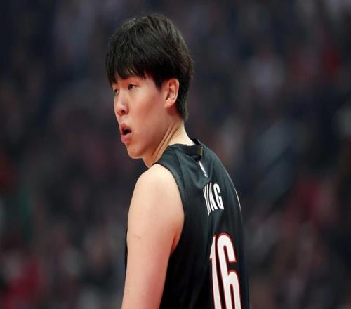 有些掙扎！楊瀚森的NBA正賽首秀，和前輩姚明差不多
