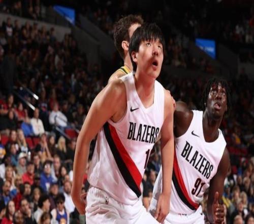 NBA季前賽勇士118111戰(zhàn)勝開拓者，楊瀚森9分6板1助1帽，庫里28分6板5助