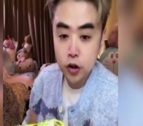 朱開(kāi)曝離開(kāi)EDG原因：有人在搞我！外賣教練就是因?yàn)槟侨艘龅模? loading=