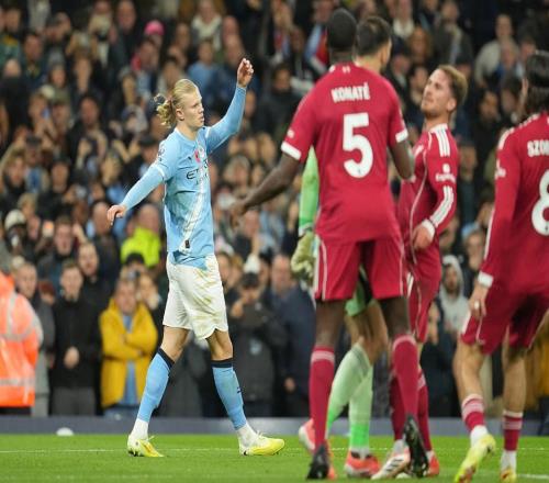 曼城30利物浦距榜首4分！哈蘭德失點(diǎn)+斬英超第14球多庫世界波