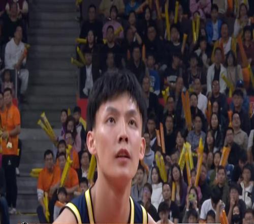 兩連敗后！廣東隊變陣，杜鋒召回張文逸，擠走徐杰，取代陳家政！