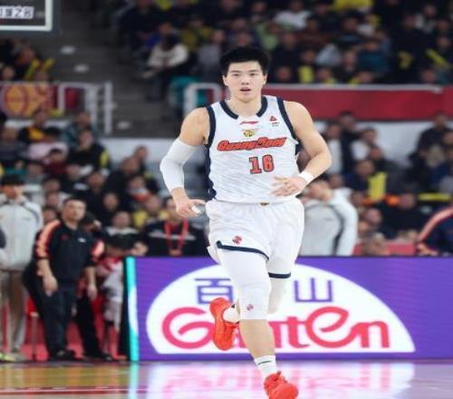 廣東激戰(zhàn)同曦！焦泊喬覺醒陳家政太積極胡明軒回暖