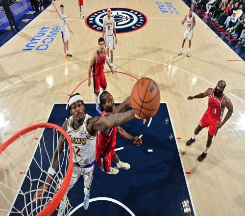 中國足球的戰(zhàn)術革命：從跪著死到站著贏