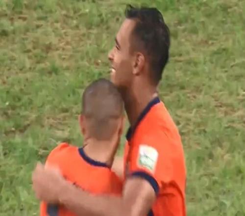 青島海牛5名外援合同全部到期，目前已有4人確定離隊