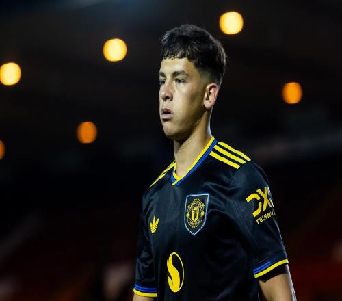 太陽報(bào)：曼聯(lián)小將謝伊萊西和一線隊(duì)一起訓(xùn)練，備戰(zhàn)埃弗頓