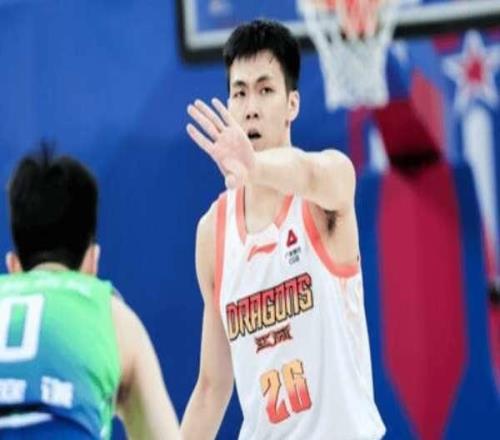 真香！CBA“菜鳥”再砍30+，5場比賽場均22分，網(wǎng)友遲早進(jìn)國家隊