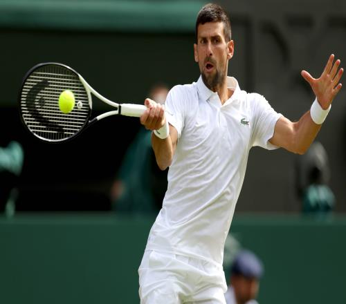 從2010到2025，從大滿貫到巡回賽，德約撕衣已成名場面