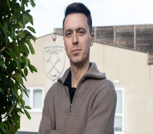 記者：曼聯(lián)新任首席球探的人脈很強(qiáng)，將承擔(dān)技術(shù)總監(jiān)部分職責(zé)