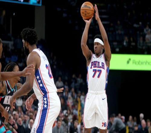 小卡33+5+5+3無(wú)緣今日最佳球員！因為76人探花25+6+4+4逆天絕殺！