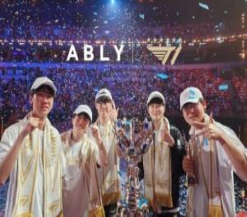 Faker：S12賽后并沒(méi)有特意去安慰Keria當時(shí)就希望他不要過(guò)度悲傷未來(lái)還有機會(huì )