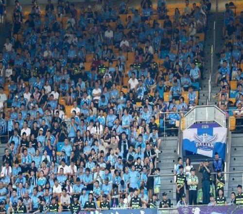 中超落幕觀賽人數(shù)破紀(jì)錄，小城觀賽氛圍感也很足