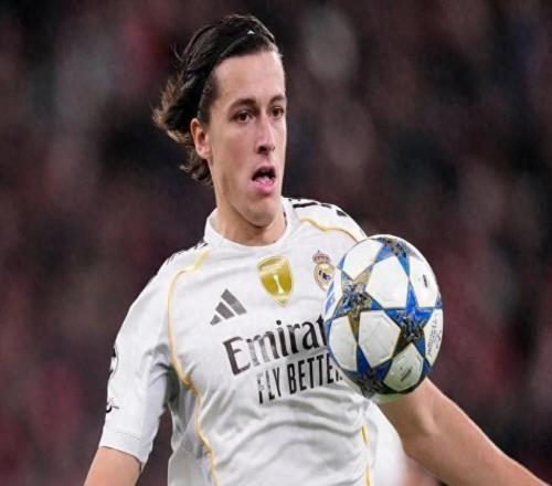 皇馬后衛(wèi)表現(xiàn)出色卻未入選西班牙隊，俱樂部對國家隊主帥不滿