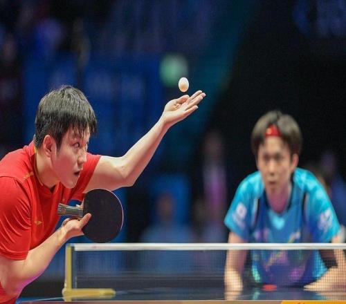 体坛联播阿森纳4比1大胜热刺，梅罗双双上演精彩进球