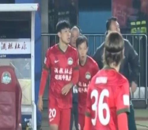 河南隊何超：還沒完，要繼續(xù)長春亞泰明年見，加油