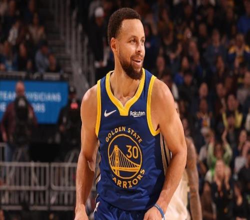 庫(kù)里31+7+7勇士力克雄鹿字母哥空砍34+10+5巴特勒21分