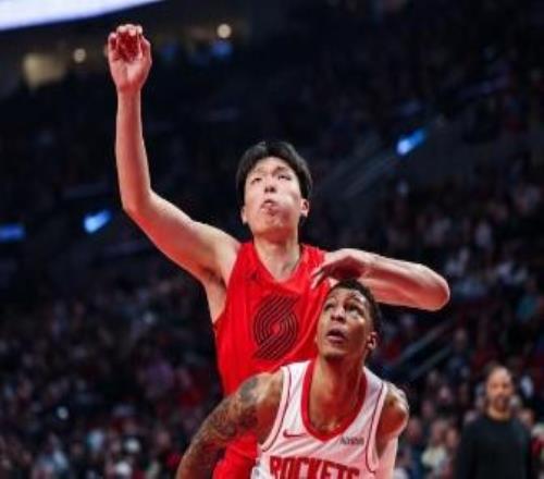 開拓者再擒火箭5連勝楊瀚森替補2+1+1杜蘭特30+12