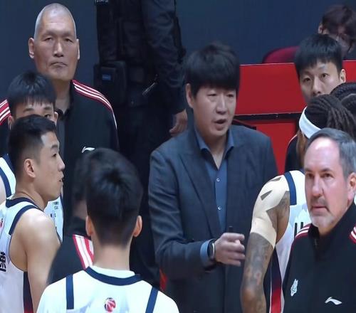 八連勝終結(jié)！山東男籃加時(shí)5分惜敗于德豪關(guān)鍵失誤龐崢麟26+8+13