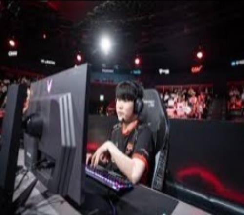 冠軍中單淪落到輪換韓媒：Scout簽約一年，將與Calix競爭首發(fā)位置