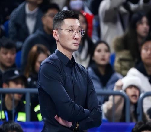 CBA消息：劉煒正式下課，遼寧男籃敲定新外援，首鋼押寶舊將爭冠