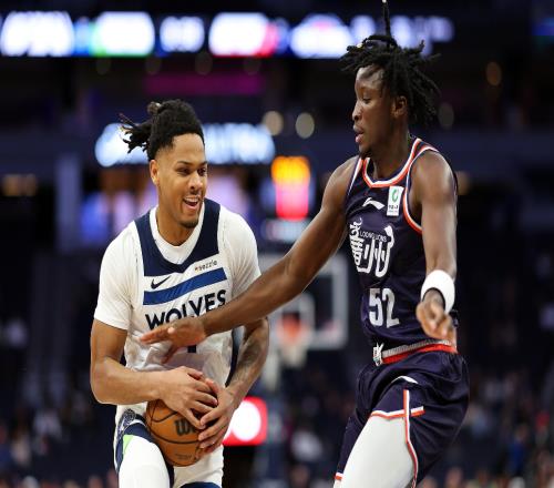 廣州龍獅打NBA有多慘60分慘敗森林狼連續(xù)三場慘敗且狂輸138分