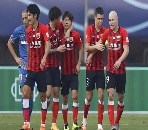 上港官宣四位新援加盟，卻為何唯獨(dú)沒(méi)有楊希名字，背后原因找到了