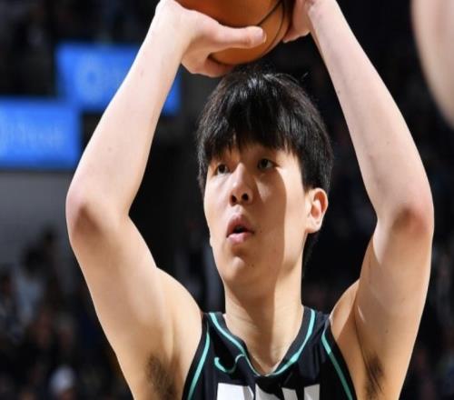 16中15，罰球命中率超庫里杜蘭特！楊瀚森做到了，中國約基奇真棒