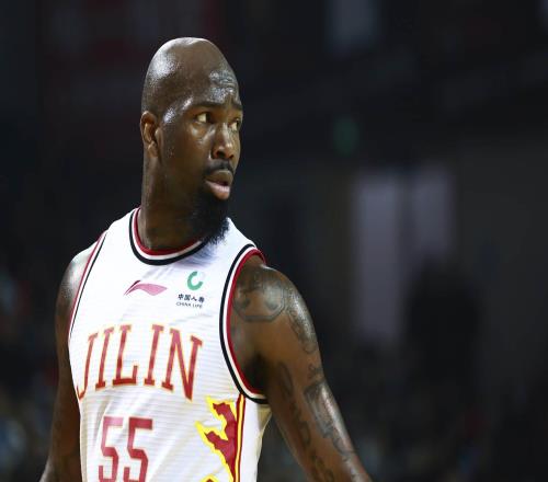 瓊斯：我拒絕了CBA球隊邀約，接下來專注休息&明年1月見