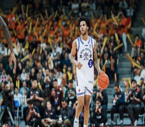 賽場直擊丨廖三寧再現(xiàn)絕殺客場險(xiǎn)勝廣東男籃