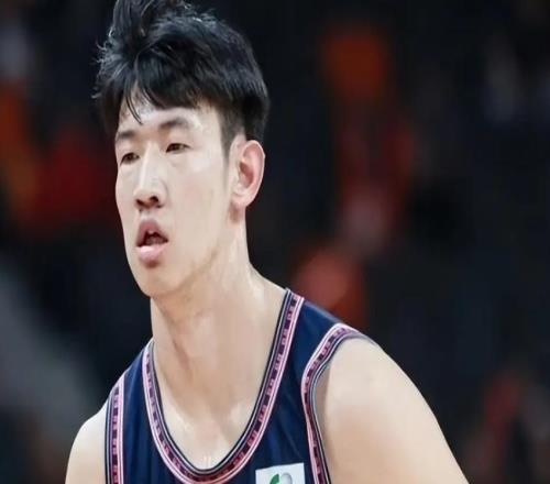 廣東兩將太迷了！胡明軒攻守仍未恢復(fù)，黃明依貢獻一塌糊涂！