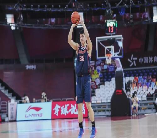 張皓嘉被棄用！杜鋒：我讓他打了五六年首發(fā)