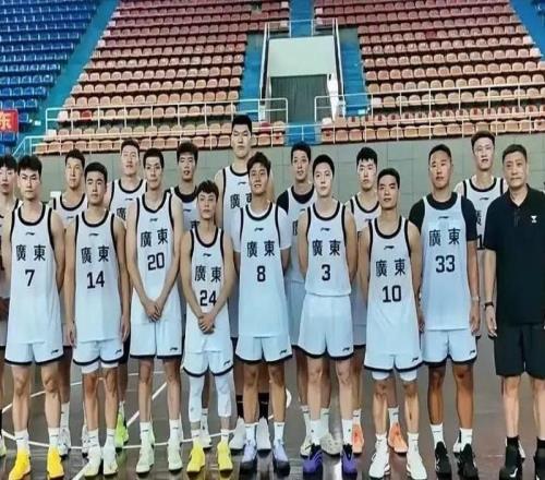 CBA宣布重要決定，廣東隊晴天霹靂遇到麻煩，遼寧隊占了大便宜