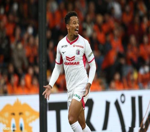 中超轉(zhuǎn)會：申花被曝正完善2名鋒線外援加盟手續(xù)，路易斯將離隊