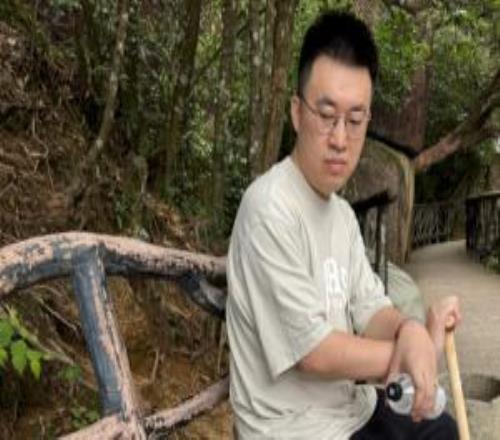 戰(zhàn)勝許哥！xiaohu更博：假期結(jié)束快樂(lè)