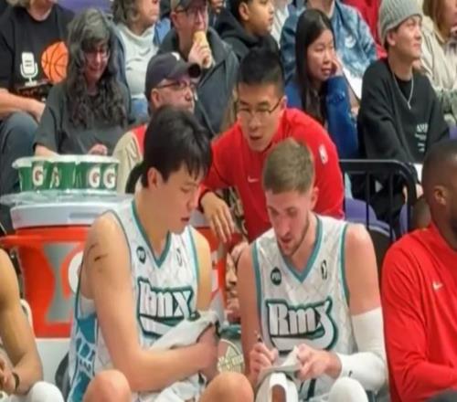 半場就拿兩雙！楊瀚森輕松虐菜，開拓者培養(yǎng)成果明顯