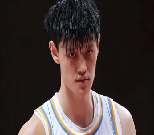 北京被絕殺2將令人失望！陳盈駿末節(jié)夢游，曾凡博打成三無產(chǎn)品！