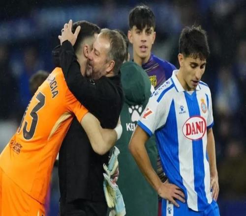 每體：霍安戰(zhàn)西班牙人賽后悄然離場，在混采區(qū)依然保持沉默