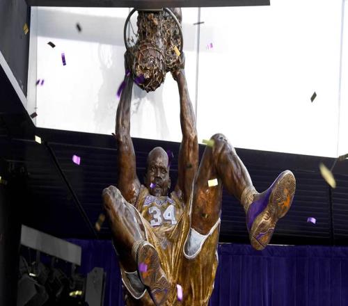 盤點:10位曾擊碎籃板的NBA球員<div id=