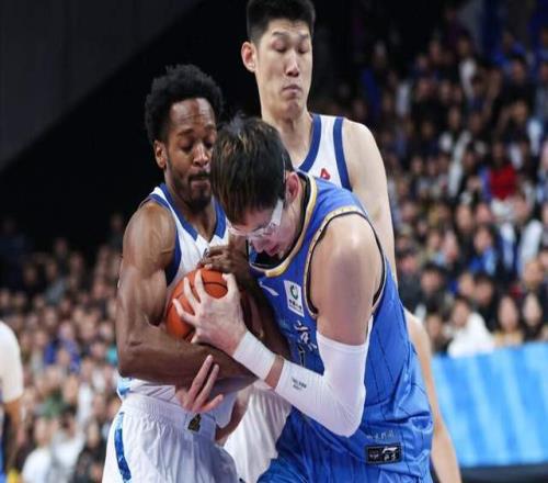 北京主場迎戰(zhàn)廣東拒絕連??！曾凡博迎來賽季首秀，杜鋒斗法許利民