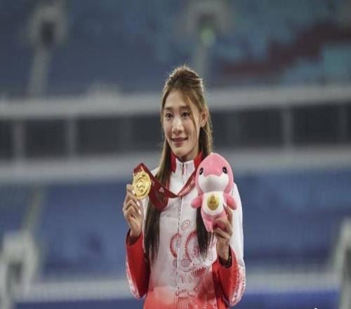 廣東田徑首金喜悅再來一次！4400米混合接力頒獎(jiǎng)